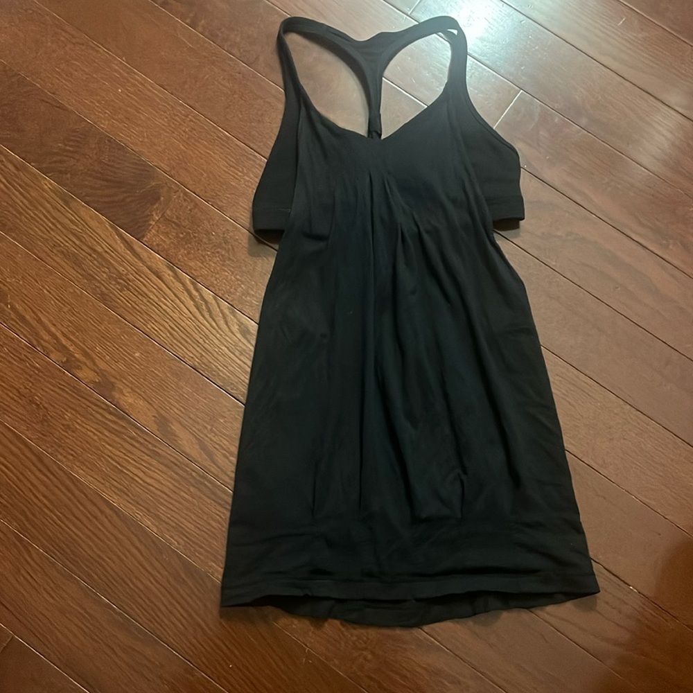 Black lulu tank with open back and built in support